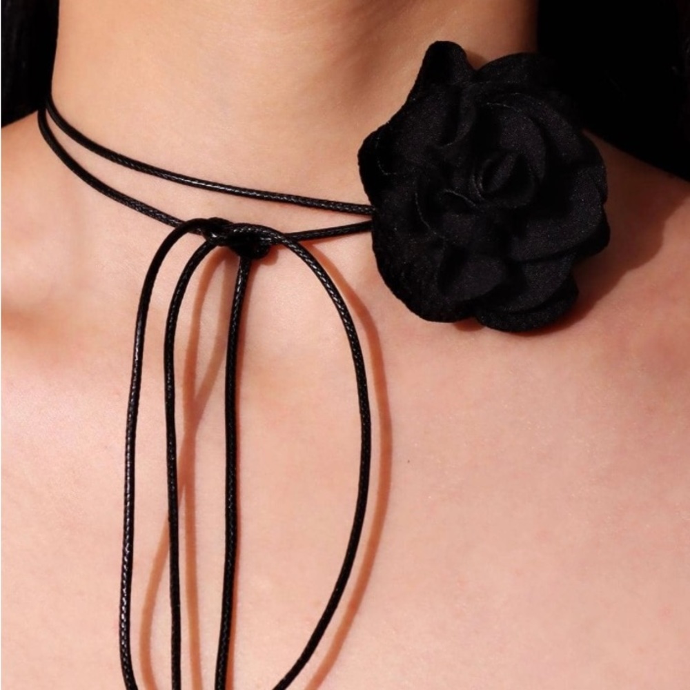 NWT BLACK /WHITE /BEIGE/BURGUNDY FLOWER CHOKER WRAP STRING NECKLACE